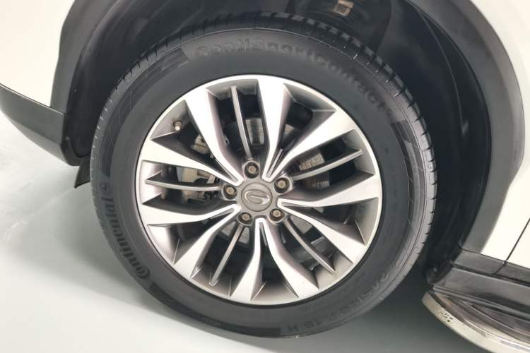 Used GAC Trumpchi GS8 2017 320T Two-Wheel Drive Luxury Smart Connectivity Version (7 Seats)
