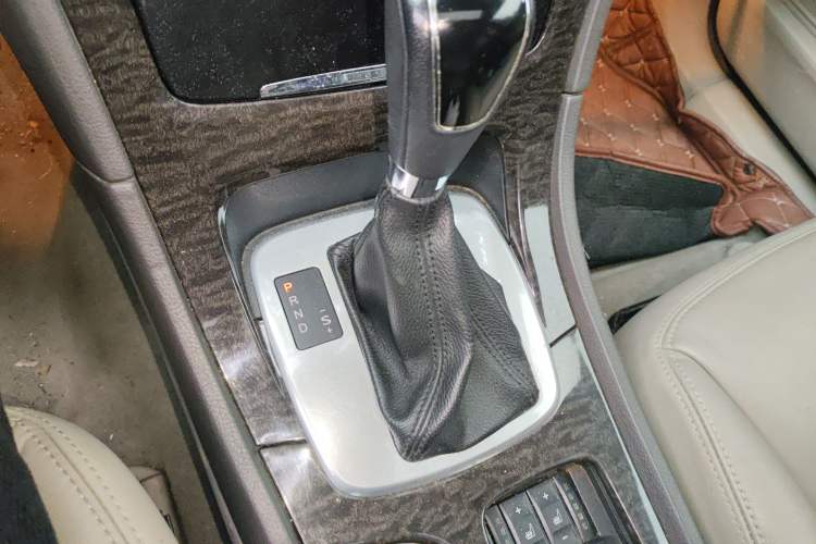 Used Ford Mondeo 2011 2.3L Luxury Model