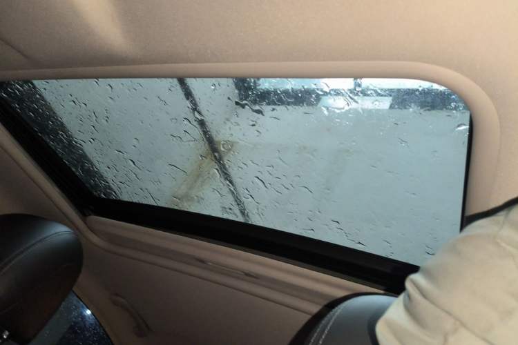 Used Citroen C5 2017 350THP Automatic Luxury Model Headliner