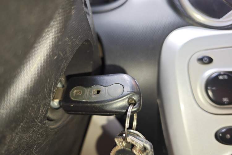 Used Changan Benni mini 2012 1.0L Manual Fashion Edition China IV Standard
