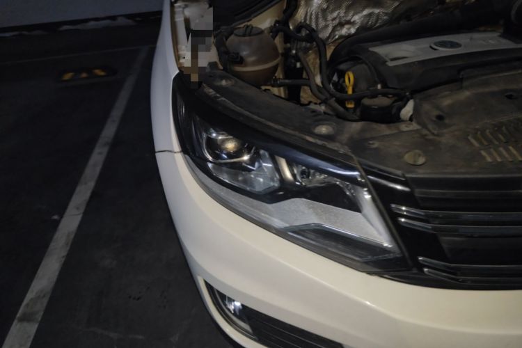 Used Volkswagen Tiguan 2016 300TSI Automatic Two-Wheel Drive Luxury Edition Right Front Headlight