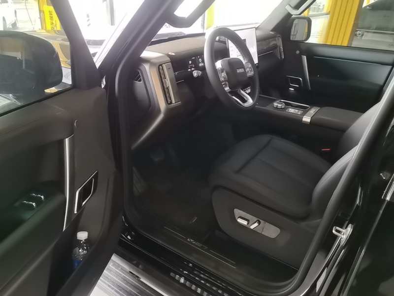 Used iCAR V27 2026 Model 200KM Four-Wheel Drive Falcon 700 — 15