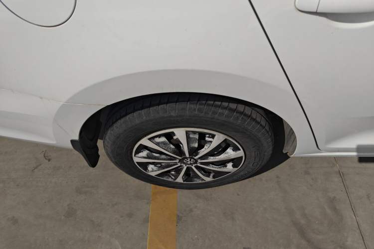 Used Volkswagen Santana 2019 1.5L Manual Fashion Edition China VI Standard Right Rear Wheel Hub