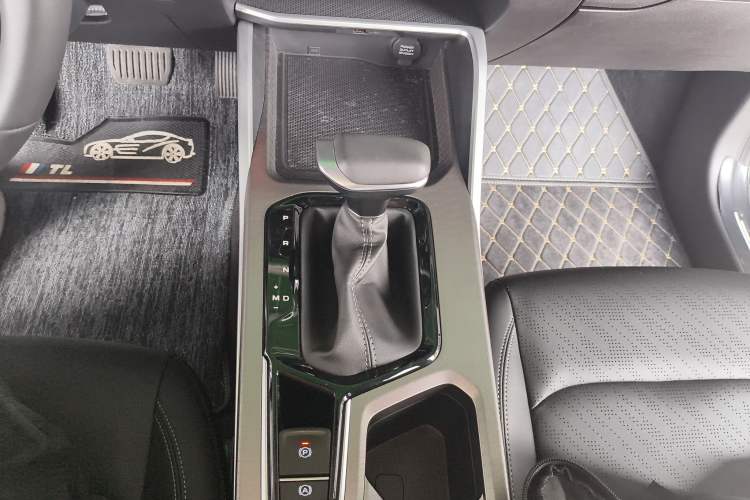 Used Geely Auto Emgrand 2022 4th Generation 1.5L CVT Luxury Model