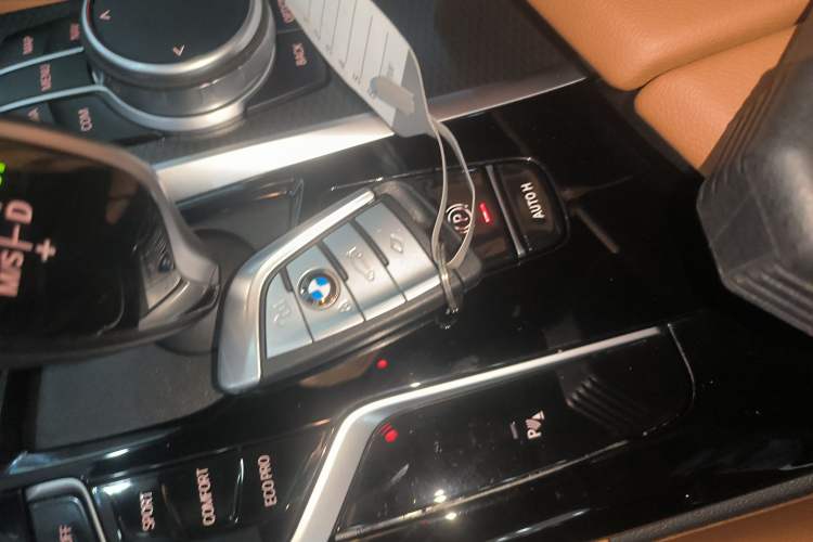 Used BMW 5 Series 2021 530i M Sport Package Vehicle Key