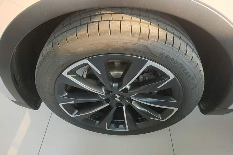 Used ONVO L60 2024 60 kWh Rear-Drive Version
