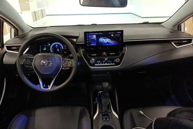 Used Toyota Corolla 2023 1.8L Smart Electric Hybrid Dual-Motor Elite Edition Center Console