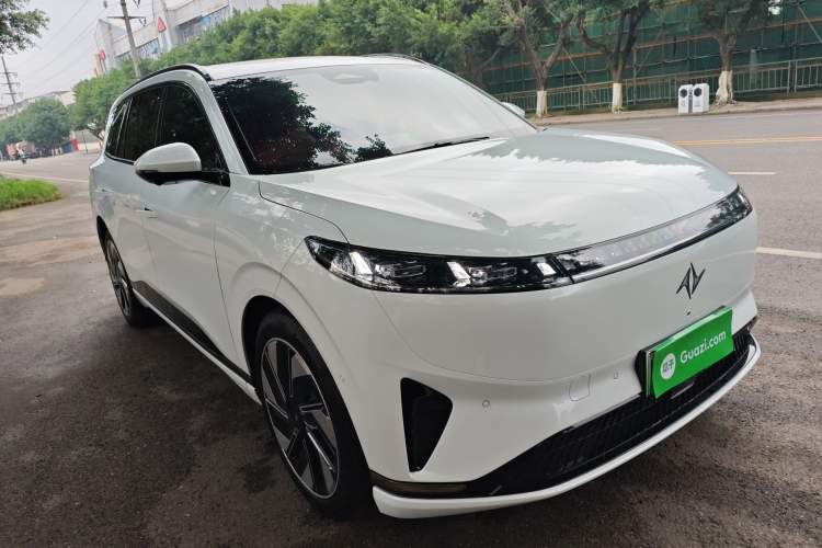 Used Dongfeng eπ eπ008 2024 210Max Range-Extended Version 6 Seats