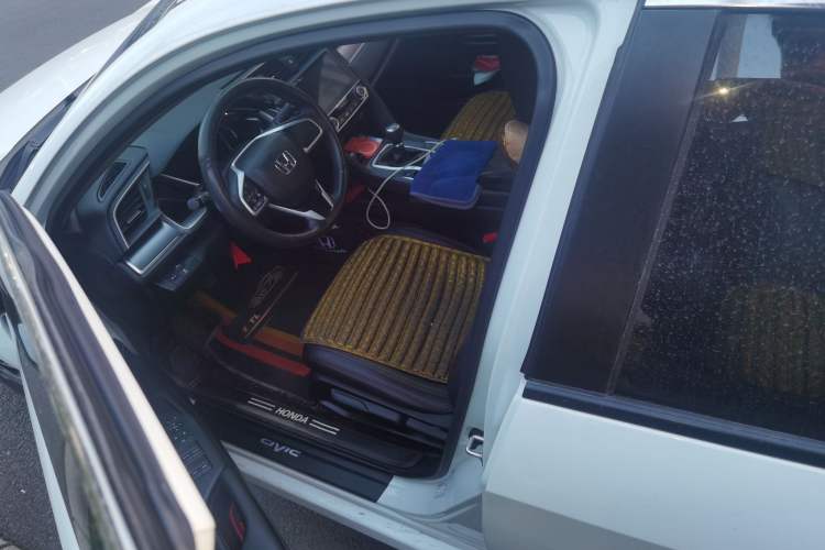 Used Honda Civic 2016 220TURBO Manual Luxury Edition