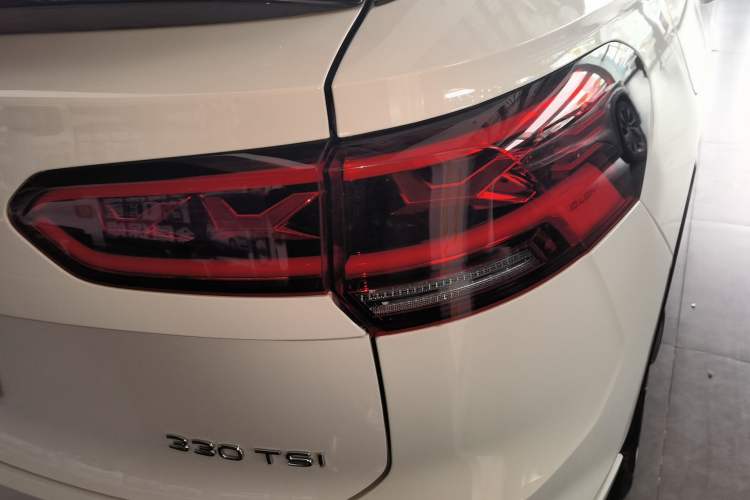 Used Volkswagen Tayron X 2020 330TSI Two-Wheel Drive Luxury Smart Connectivity Version Right Rear Taillight