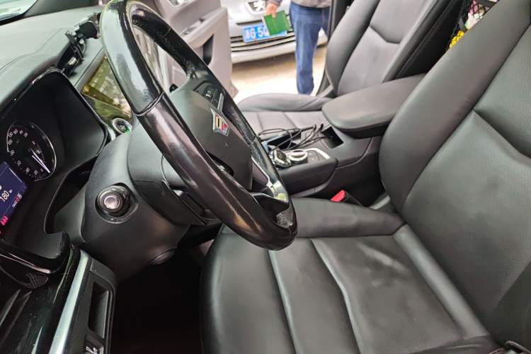 Used Cadillac XT6 2021 2.0T 7-Seater Four-Wheel Drive Luxury Version Left Front Seat