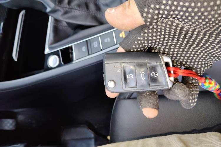 Used Volkswagen Sagitar 2021 200TSI DSG Excellence Edition Vehicle Key