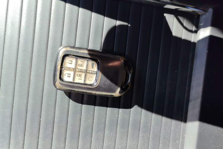 Used Honda Elysion 2022 2.0L eHEV Luxury Edition Vehicle Key