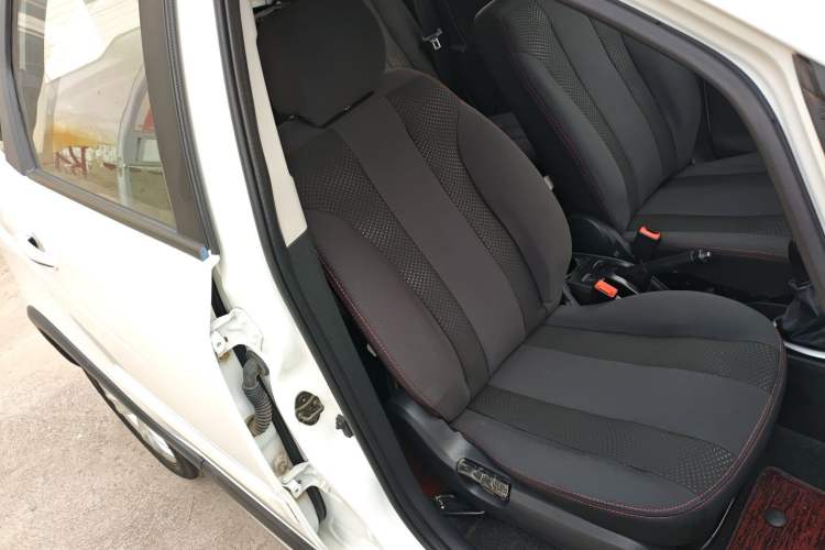 Used CHANGAN CX20 2014 1.4L Manual Sport Edition China V Standard
