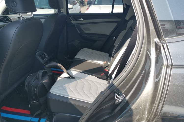 Used Volkswagen Tayron 2023 300TSI Two-Wheel-Drive Luxury Plus Advanced Edition
