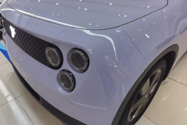 Used firefly firefly 2025 Illuminated Edition
