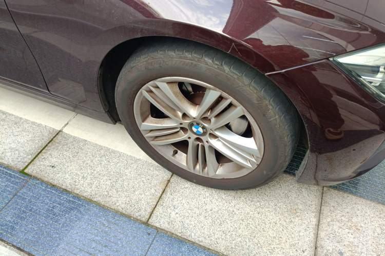 Used BMW 3 Series 2016 320Li Ambition Model
