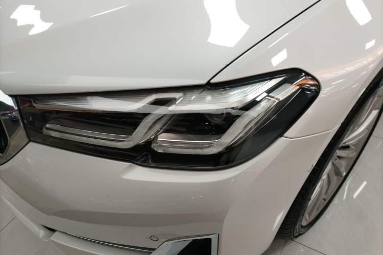 Used BMW 5 Series 2022 Second Facelift 530Li Luxury Edition Premium Package
