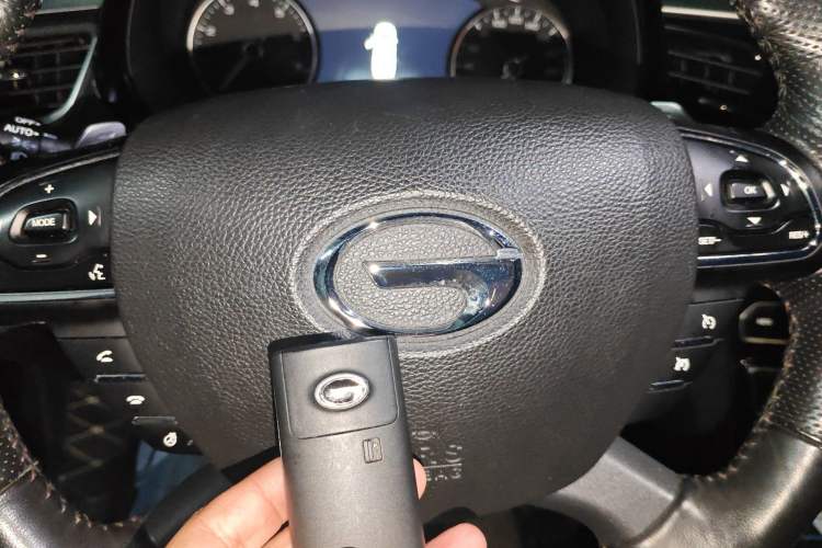 Used GAC Trumpchi GS7 2017 320T Two-Wheel-Drive Luxury Smart Connectivity Model
