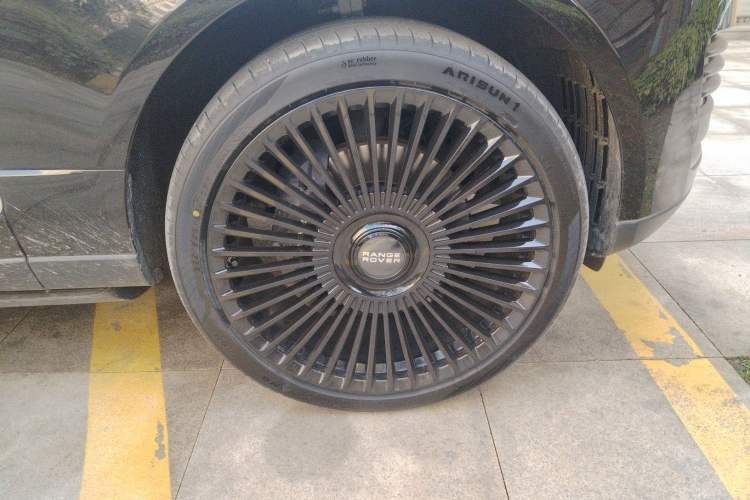 Used Land Rover Range Rover 2021 3.0 L6 Century Extended Classic Edition