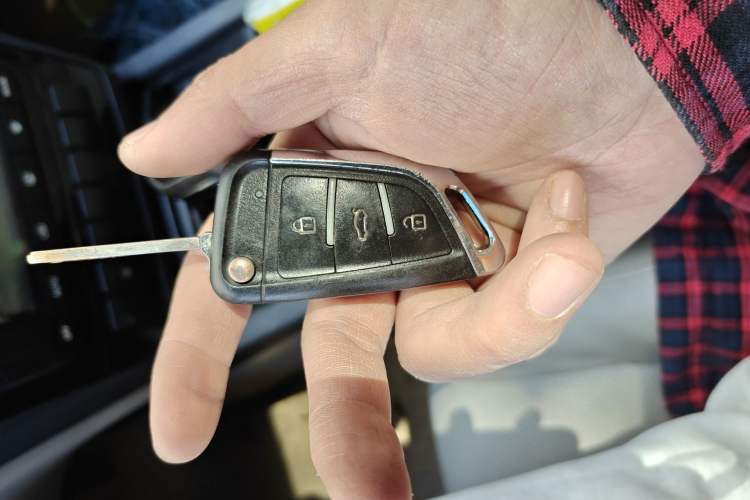 Used Geely Auto EC8 2013 2.0L Automatic Prestige Edition