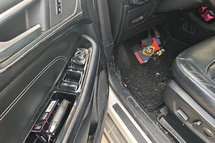 Used Ford Edge 2015 2.0T GTDi 4x4 High-Grade Model Driver Seat