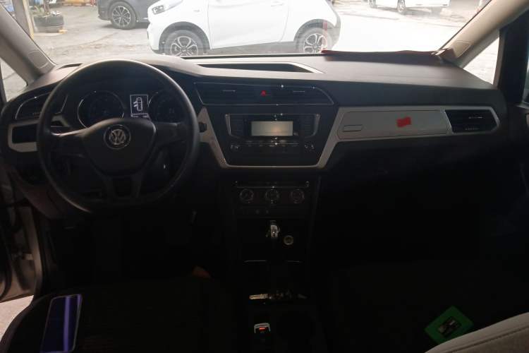 Used Volkswagen Touran 2016 Touran L 280TSI DSG Style Edition
