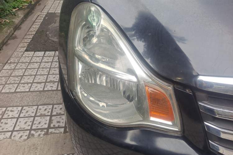 Used Nissan Sylphy 2016 Classic 1.6XE Manual Leading Edition Right Front Headlight