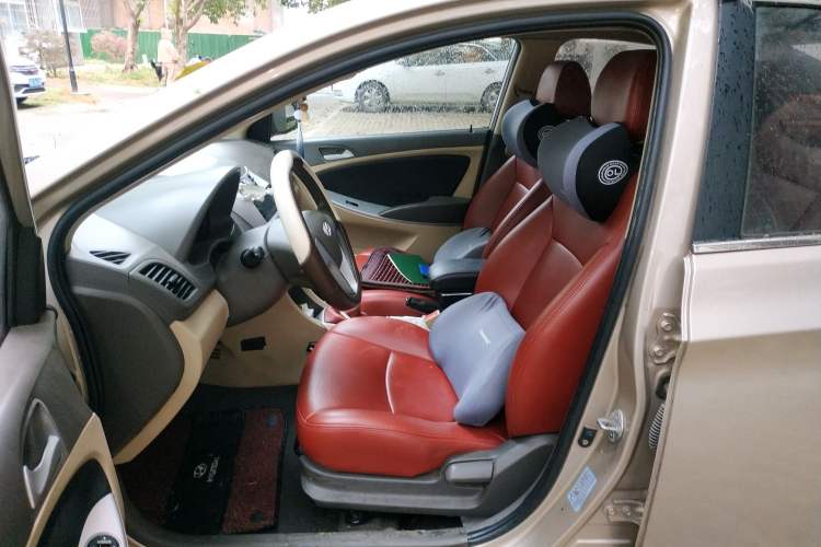 Used Hyundai Verna (older generation) 2010 Sedan 1.4L Manual Comfort GS
