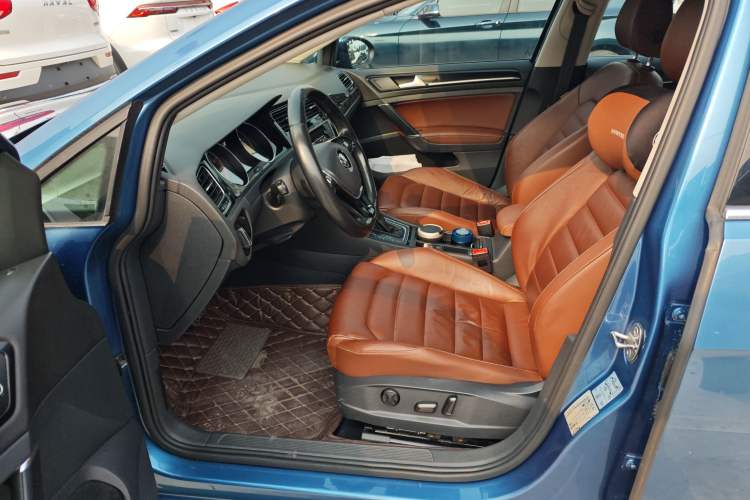 Used Volkswagen Golf (Import) 2014 1.4TSI Luxury Travel Edition
