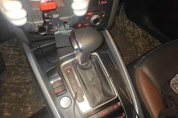 Used Audi Q5 2018 Collector's Edition 40 TFSI Technology Model