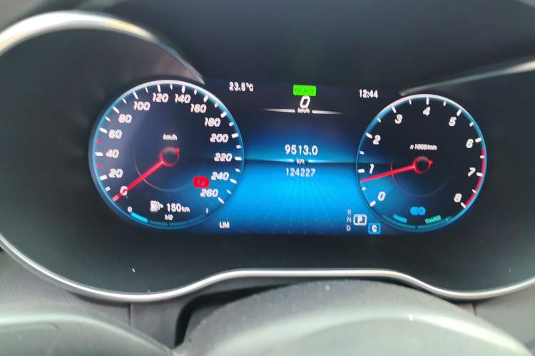 Used Mercedes-Benz C-Class 2020 Restyled C 260 L Sport Edition Odometer Close Up