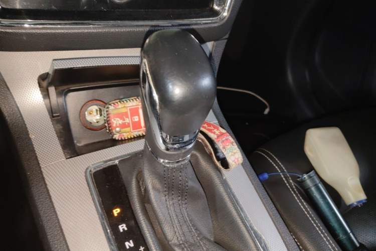 Used Roewe RX5 2016 30T Two-Wheel Drive Automatic Internet Smart Edition
