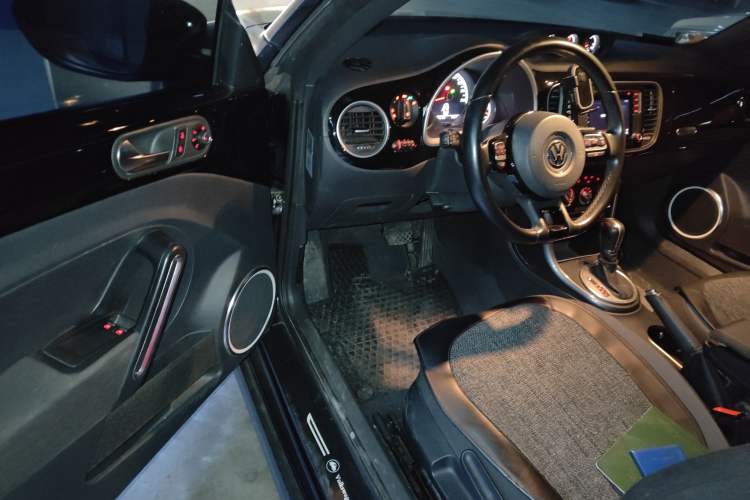 Used Volkswagen Beetle 2018 180TSI Obsidian Series Special Edition
