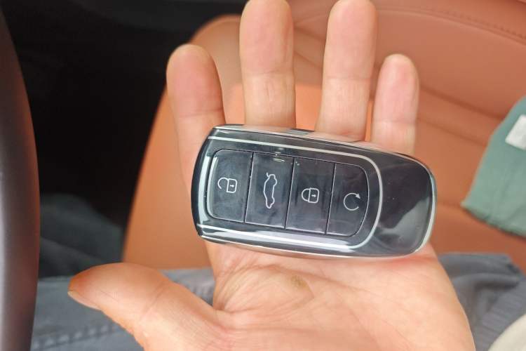 Used Chery Tiggo 8 2026 Model, 5th Generation Tiger Model, Kunpeng 1.6T Automatic Prestige Version