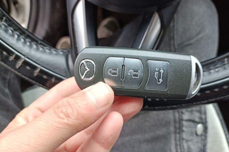 Used Mazda Mazda 3 Axela 2017 Sedan 2.0L Automatic Prestige Model China VI Standard