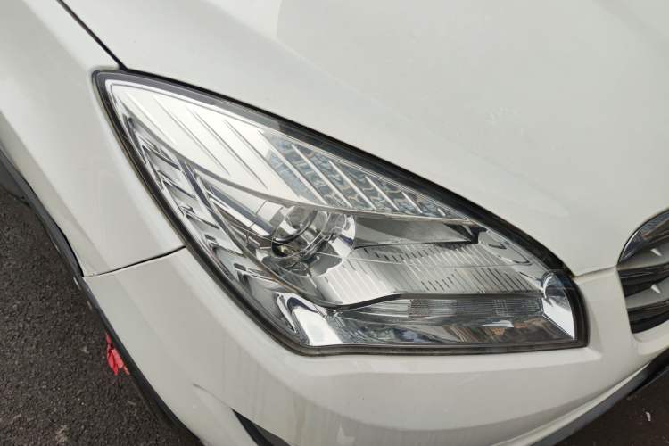 Used CHANGAN CS35 2016 1.6L Manual Luxury Model China IV Standard