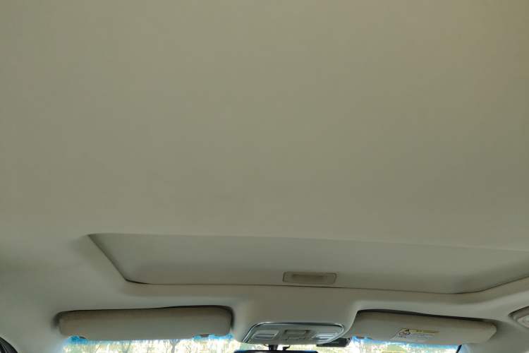 Used Geely Auto Emgrand GL 2017 1.8L DCT Elite Model
