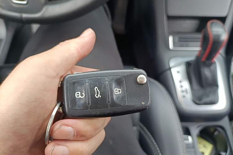 Used Volkswagen Tiguan 2016 280TSI Automatic Two-Wheel Drive Silk Road Comfort Edition
