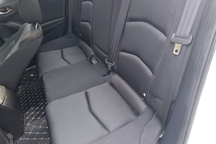 Used Mazda 3 Axela 2016 Sedan 1.5L Automatic Luxury Model
