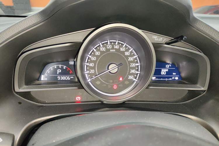 Used Mazda Mazda 3 Axela 2017 Hatchback 2.0L Automatic Luxury Model Emission Standard China V