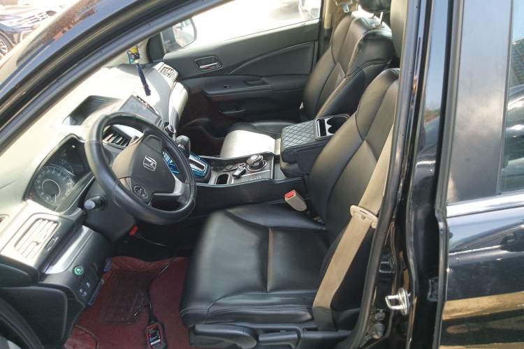 Used Honda CR-V 2015 2.0L two-wheel drive urban version