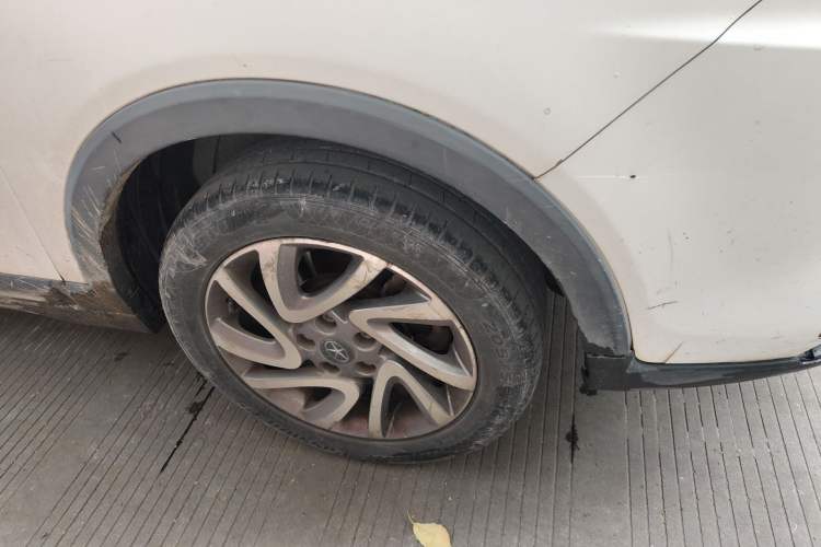 Used JAC Group Refine S3 2016 1.5L Manual Luxury Smart Version Right Front Wheel Hub