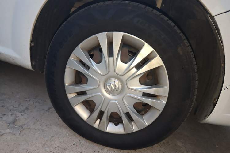 Used Buick Excelle 2015 1.5L Manual Classic Trim
