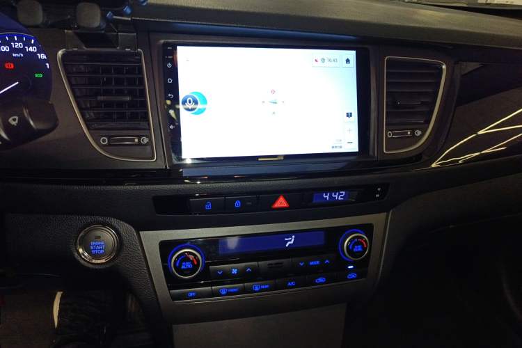 Used Hyundai Mistra 2014 1.8L Automatic Smart GLS Audio And AC Panel