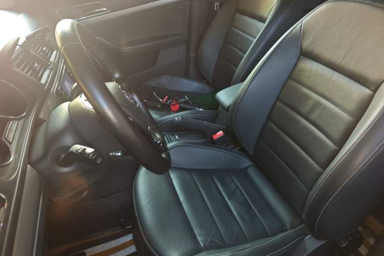 Used Volkswagen Lavida 2017 1.6L Automatic Comfort Edition Left Front Seat