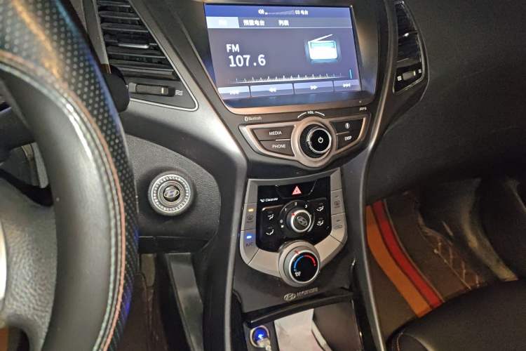 Used Hyundai Elantra (5th Generation / Langdong) 2016 1.6L Manual Luxury Model
