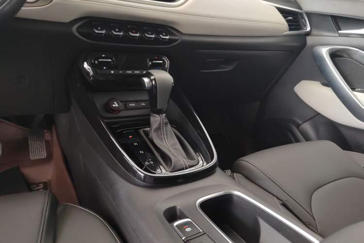 Used Baojun 530 2018 1.5T DCT Flagship Version China V Emission Standard
