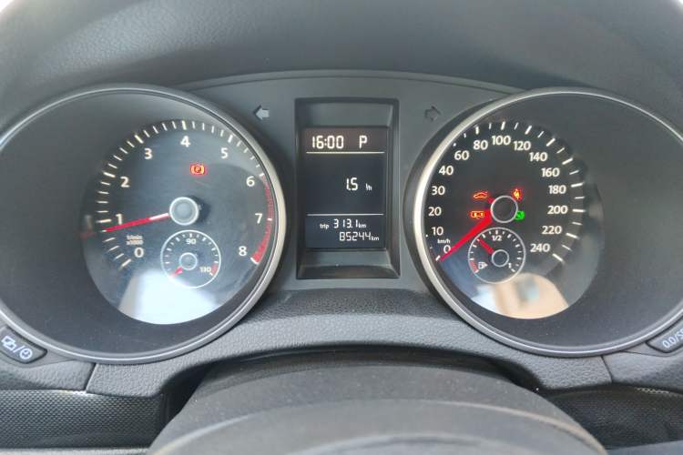 Used Volkswagen Golf 2012 1.6L Automatic Comfort Model Instrument Cluster