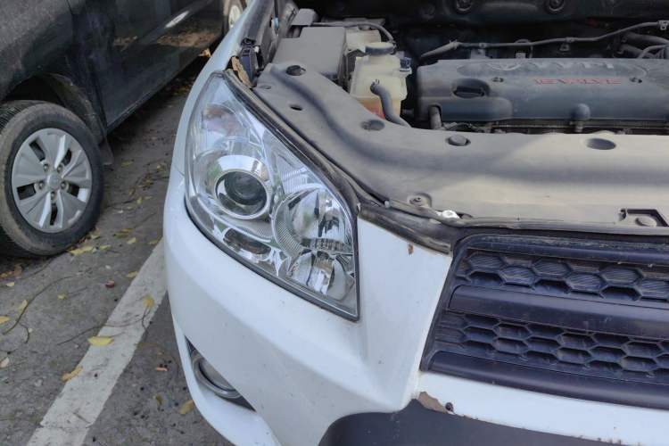 Used Toyota RAV4 2011 2.0L Automatic Classic Edition Right Front Headlight